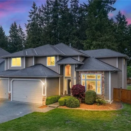 Buy this 5 bed house on 2596 171st Avenue East in Pierce County, WA 98391