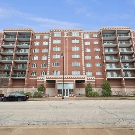 Buy this 2 bed condo on 675 Pearson Street in Des Plaines, IL 60016