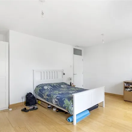 Rent this 3 bed apartment on Curnock Estate Car Park in 38-40 Pratt Street, London