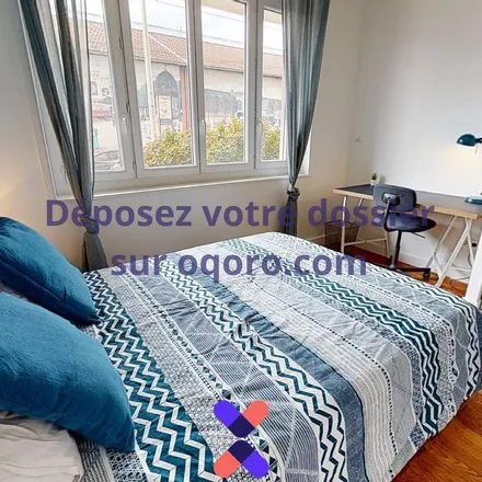 Rent this 3 bed apartment on 145 Avenue Lacassagne in 69003 Lyon, France