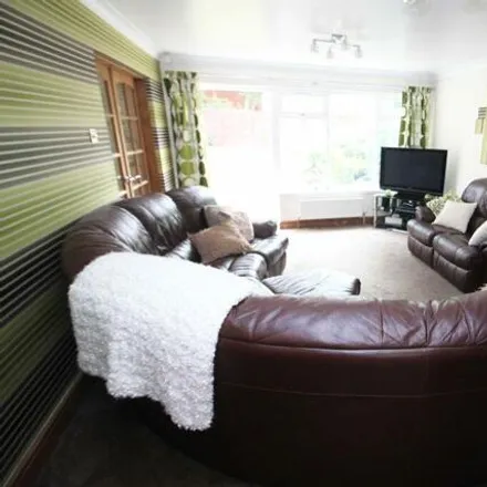 Image 4 - Raven Road, Walsall, WS5 3PZ, United Kingdom - House for sale