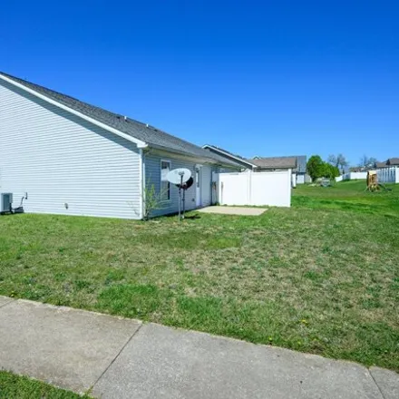 Buy this 2 bed house on 150 Applewood Lane in Radcliff, KY 42701