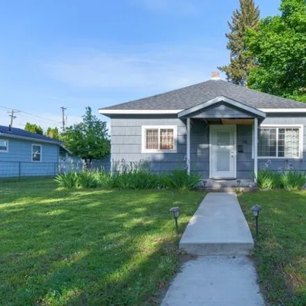 Buy this 2 bed house on 1166 North 6th Street in Coeur d'Alene, ID 83814