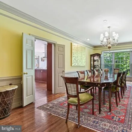 Image 4 - 9713 Holloway Hill Court, Potomac, MD 20854, USA - House for sale