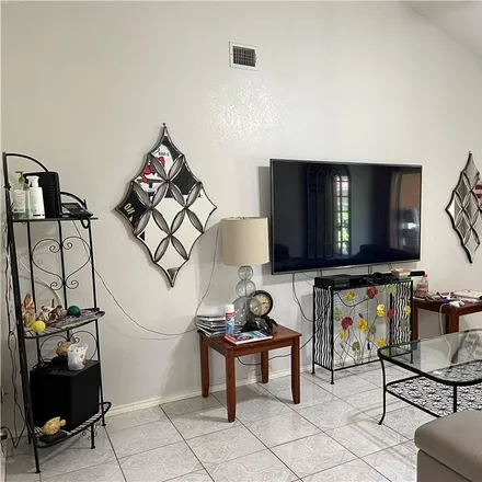 Image 4 - East Yellow Hammer Avenue, McAllen, TX 78504, USA - House for sale