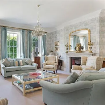 Rent this 6 bed house on The Grafton in Old Town, London
