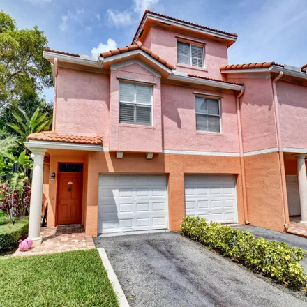 Rent this 2 bed townhouse on Delray Beach