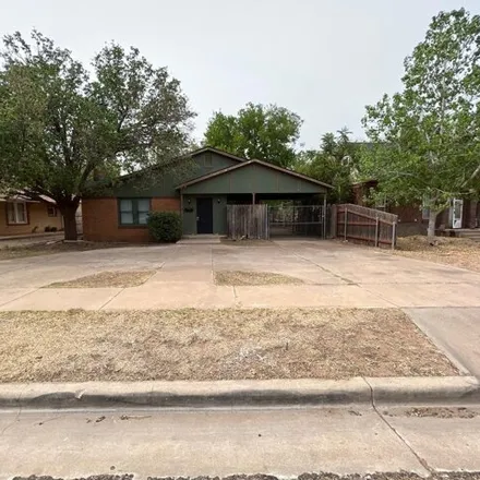 Image 1 - 2370 18th Street, Lubbock, TX 79401, USA - House for rent