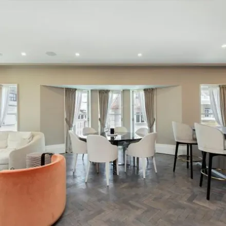 Image 3 - Hanover Square, East Marylebone, London, W1S 1JD, United Kingdom - Apartment for rent