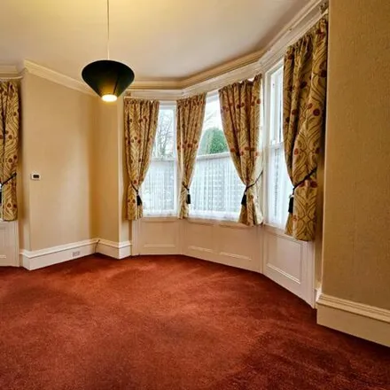 Image 2 - Granville Road, Scarborough, YO11 2RA, United Kingdom - Apartment for sale