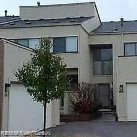 Image 1 - 7396 Balsam Court, West Bloomfield Charter Township, MI 48322, USA - House for rent