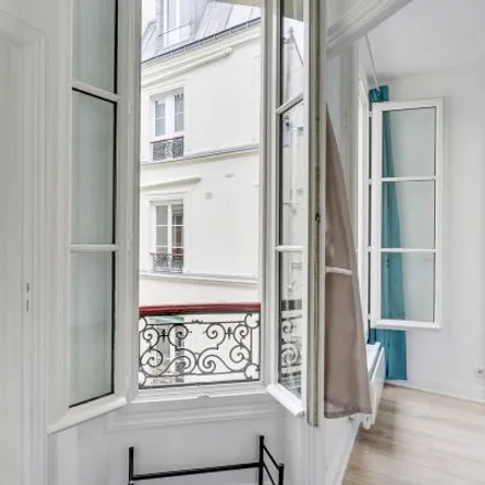 Image 7 - 3 Rue de la Cossonnerie, 75001 Paris, France - Apartment for rent