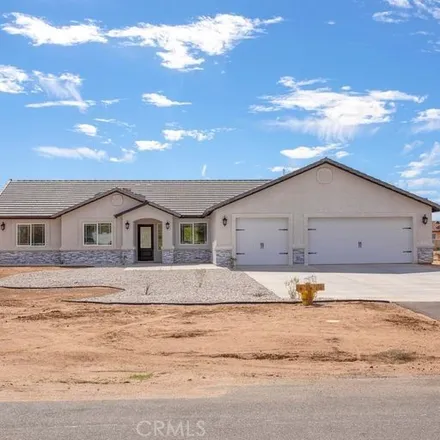 Buy this 4 bed house on 22235 Sioux Road in Cotners Corner, Apple Valley