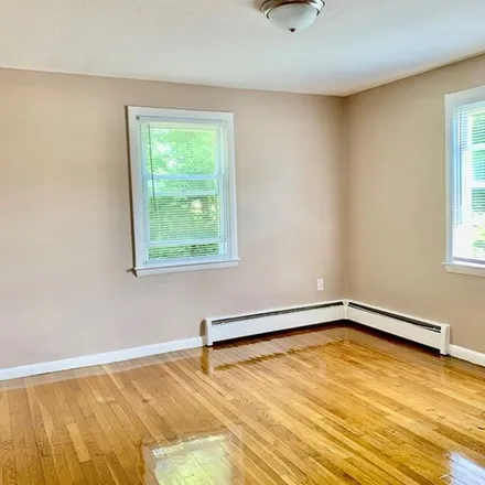 Image 7 - 36 Walker Avenue Extension, Milford, MA 01757, USA - Apartment for rent