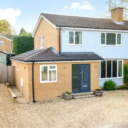 Buy this 3 bed duplex on South Meadow in Crowthorne, RG45 7HJ