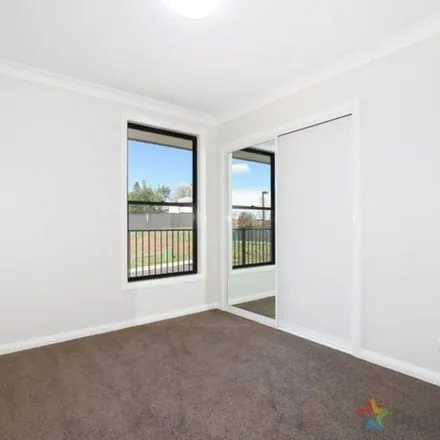 Image 9 - 13 Kenalmac Avenue, North Hill NSW 2350, Australia - Apartment for rent