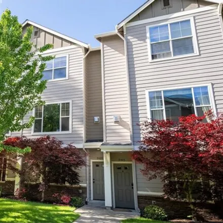 Buy this 3 bed townhouse on 9409 Southwest 92nd Avenue in Tigard, OR 97223