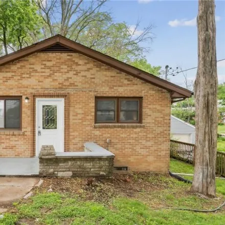 Buy this 3 bed house on 1813 Spencer Ave in Saint Louis, Missouri