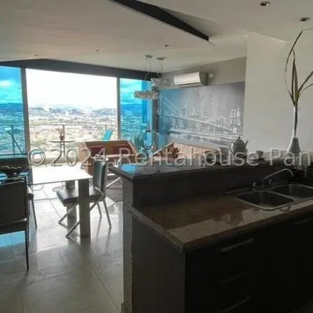 Rent this 2 bed apartment on Peugeot in Avenida B, 0816