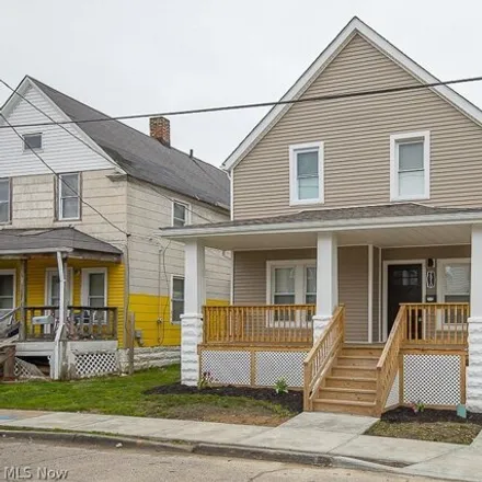 Buy this 3 bed house on 3117 Chestnutdale Avenue in Cleveland, OH 44109