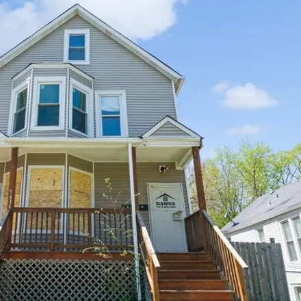 Buy this 6 bed house on 7434 South Langley Avenue in Chicago, IL 60619