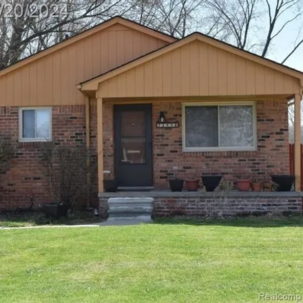 Buy this 3 bed house on 23526 Glenbrook Street in Saint Clair Shores, MI 48082