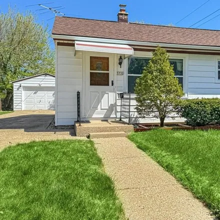 Buy this 2 bed house on 5732 North 55th Place in Milwaukee, WI 53218