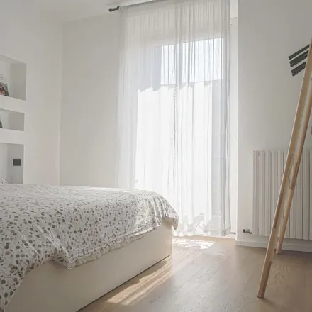 Rent this studio apartment on Corso Buenos Aires 51