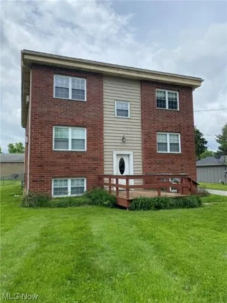Rent this 1 bed apartment on 317 Jefferson Street in Hartville, Stark County