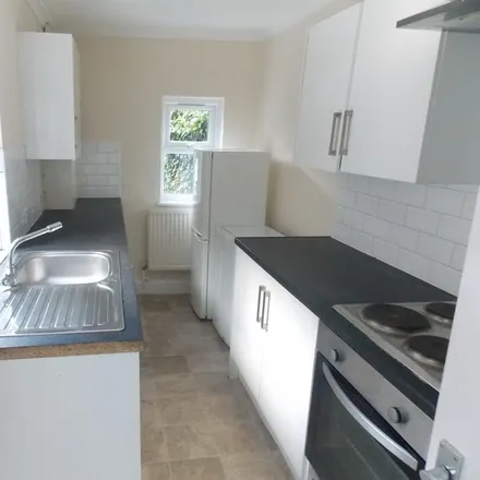 Rent this 5 bed house on 53 Antill Road in London, E3 5BT
