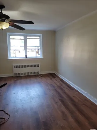 Image 6 - 58-11 Lawrence Street, New York, NY 11355, USA - Duplex for rent