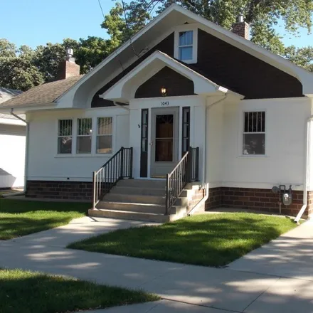 Buy this 2 bed house on 1035 2nd Street Northwest in Mason City, IA 50401