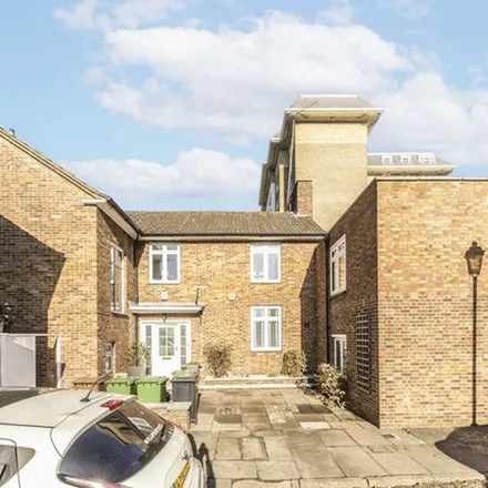 Rent this 7 bed duplex on Blair Court in London, NW8 6QS
