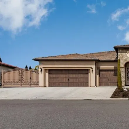 Buy this 4 bed house on 2975 Loyola Avenue in Clovis, CA 93619