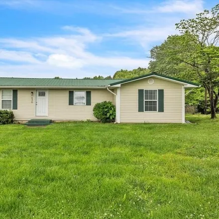 Buy this 3 bed house on 610 Sandcut Road in Earlington, Hopkins County