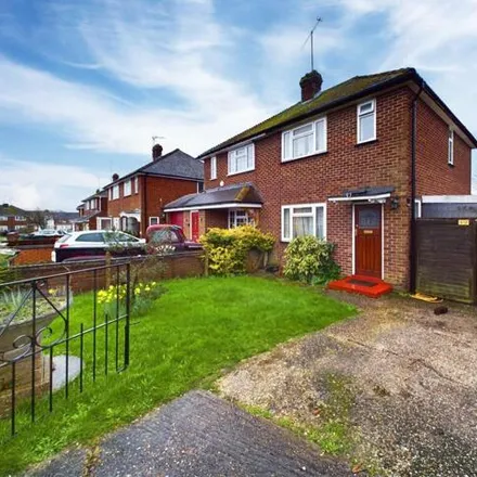 Buy this 2 bed duplex on Worcester Close in Reading, RG30 3BN