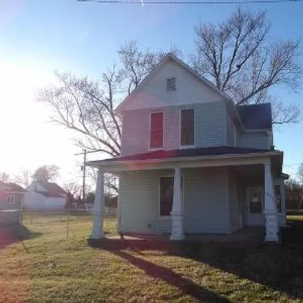 Buy this 4 bed house on 1874 Delaware Avenue in Springfield, OH 45506