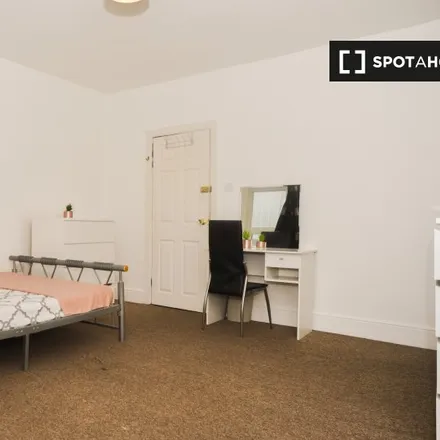 Image 5 - 27 Burley Road, Custom House, London, E16 3JU, United Kingdom - Room for rent