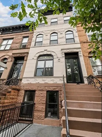 Rent this 3 bed townhouse on 734 Halsey Street in New York, NY 11233