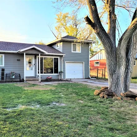 Buy this 4 bed house on 870 Willow Drive in Salina, KS 67401