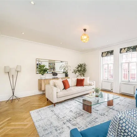 Rent this 4 bed apartment on Hyde Park Mansions in 10 Cabbell Street, London