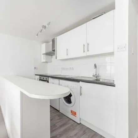 Rent this studio apartment on 28 Emperor's Gate in London, SW7 4RT