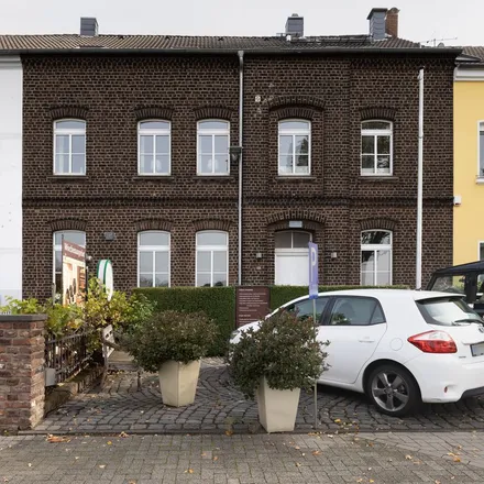 Rent this 3 bed apartment on Moerser Straße 631 in 47802 Krefeld, Germany