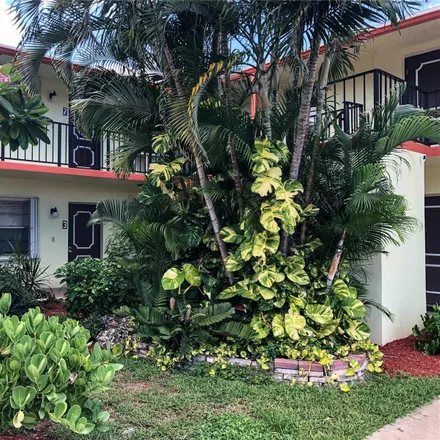 Rent this 2 bed condo on 1012 Lake Avenue in Lake Worth Beach, FL 33460