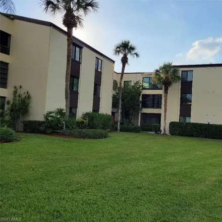 Buy this 2 bed condo on Lakewood Country Club of Naples in Beechwood Lake Drive, Collier County