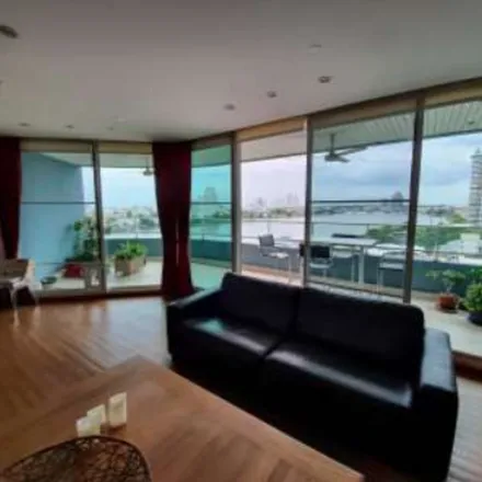 Rent this 3 bed apartment on unnamed road in Khlong San District, Bangkok 10600