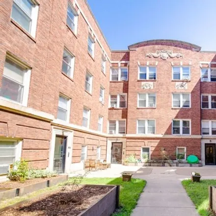 Rent this 4 bed apartment on 834-842 East 53rd Street in Chicago, IL 60615