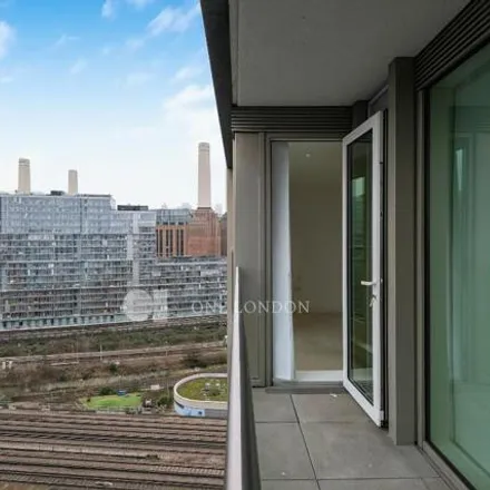 Image 3 - The Cascades, Sopwith Way, London, SW11 8NS, United Kingdom - Apartment for rent