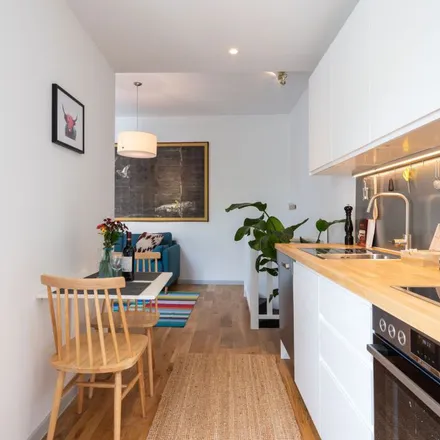 Rent this 1 bed apartment on Rue Newton - Newtonstraat 19 in 1000 Brussels, Belgium