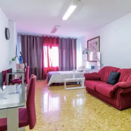 Image 2 - Edificio Apolo, Carrer de Sagasta, 46002 Valencia, Spain - Apartment for rent